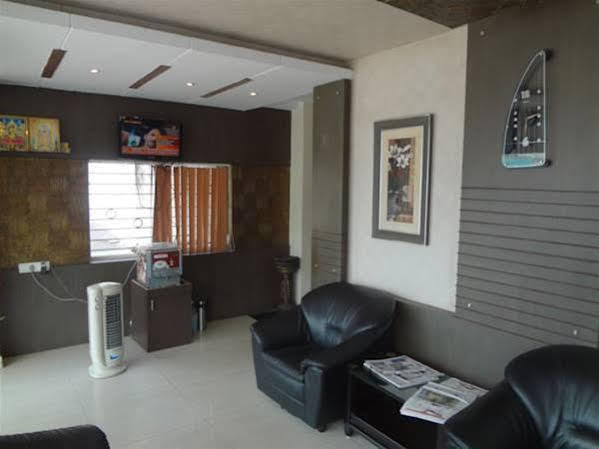 Hotel Athidi Grand Visakhapatnam Buitenkant foto