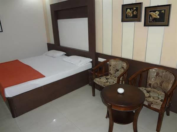 Hotel Athidi Grand Visakhapatnam Buitenkant foto