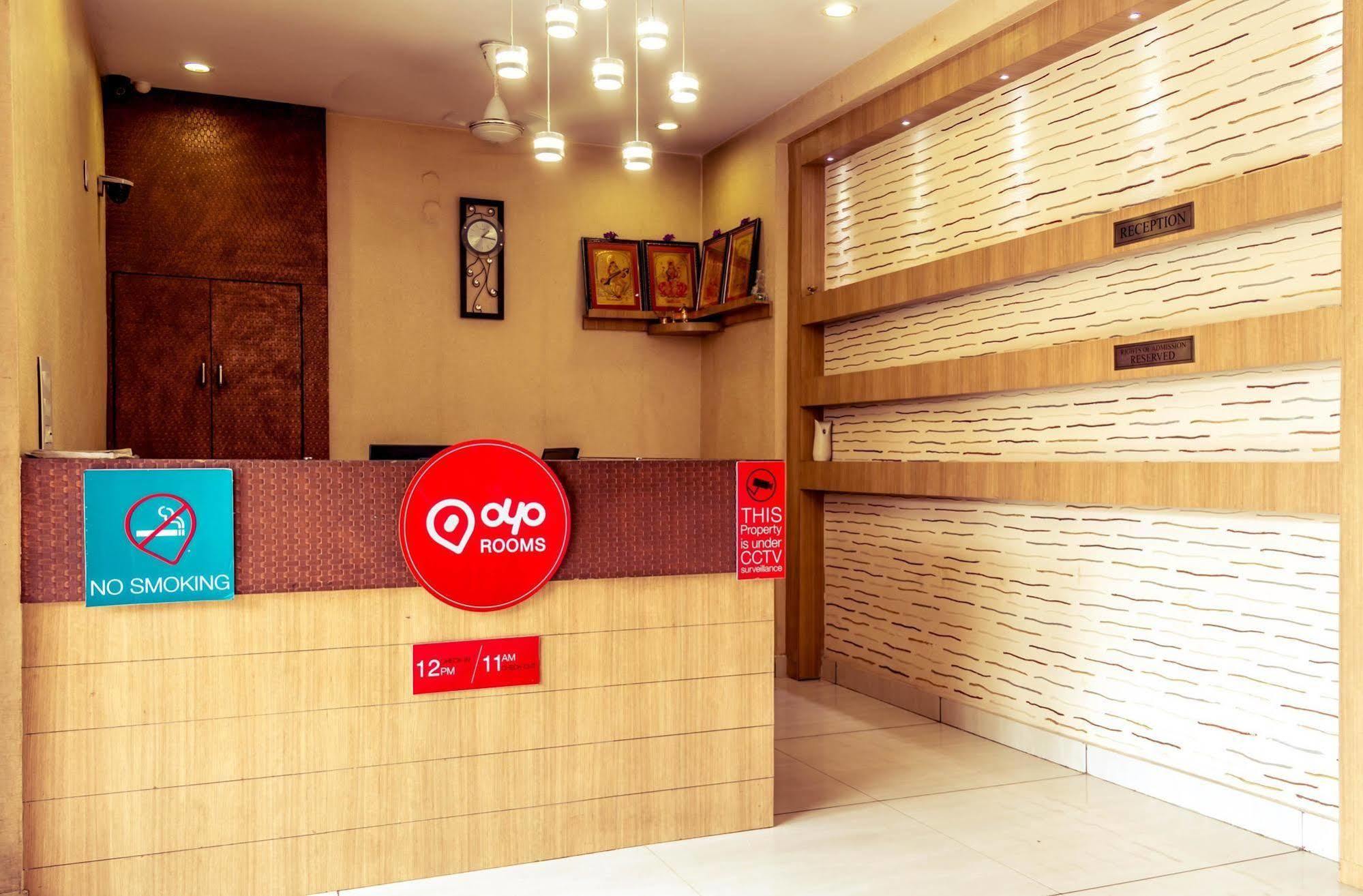 Hotel Athidi Grand Visakhapatnam Buitenkant foto