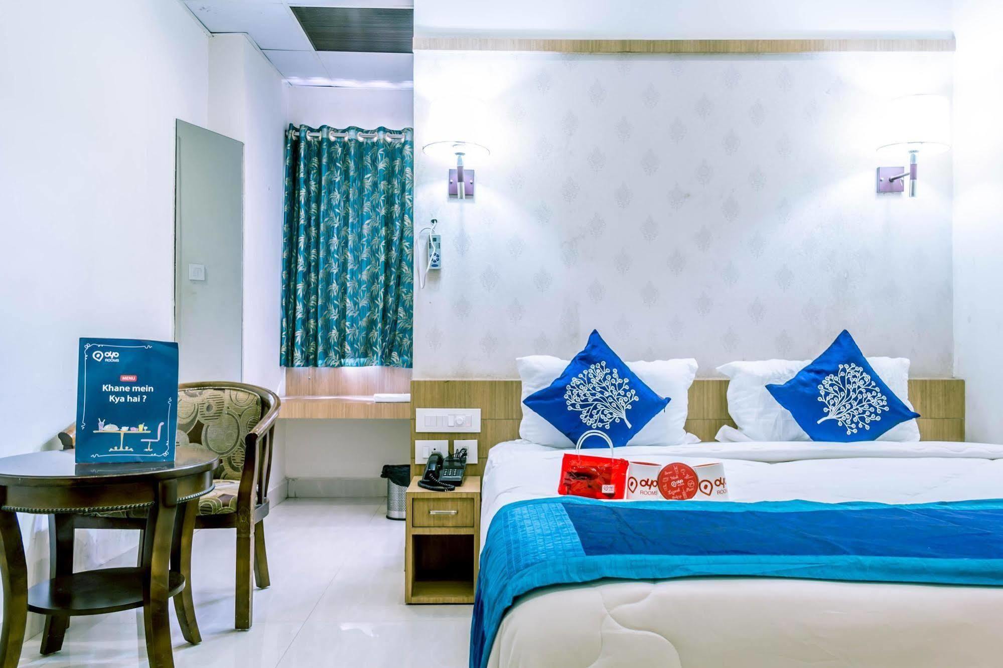 Hotel Athidi Grand Visakhapatnam Buitenkant foto