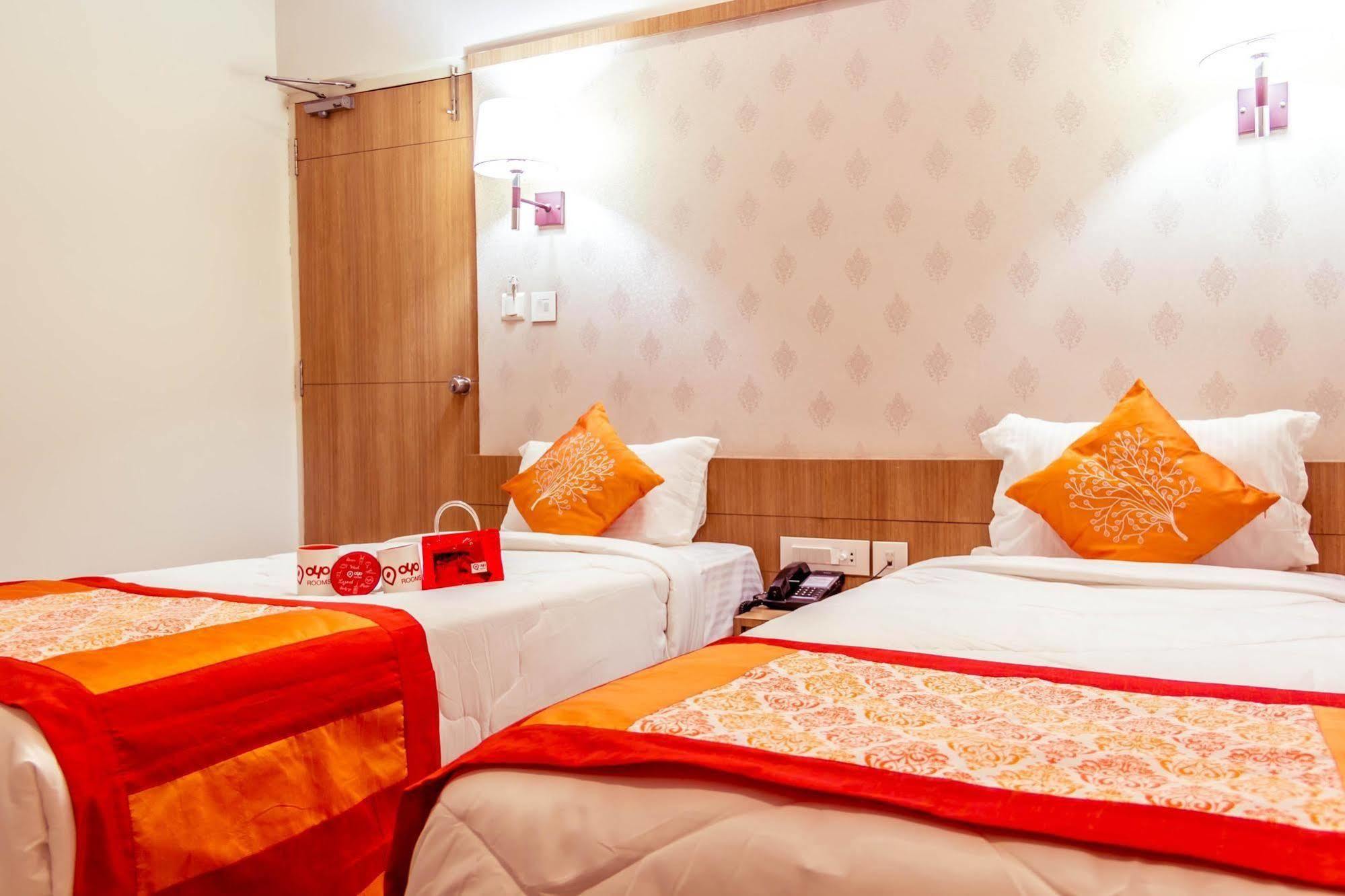 Hotel Athidi Grand Visakhapatnam Buitenkant foto