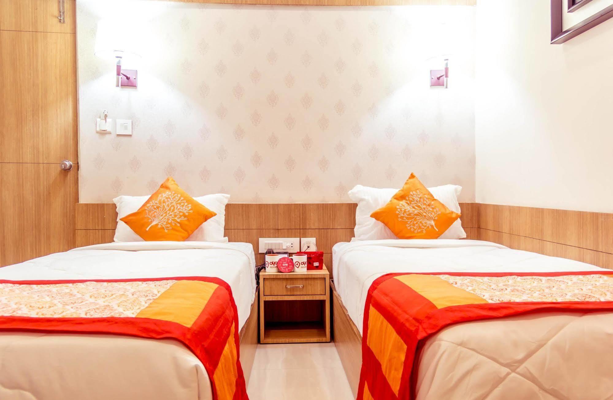 Hotel Athidi Grand Visakhapatnam Buitenkant foto